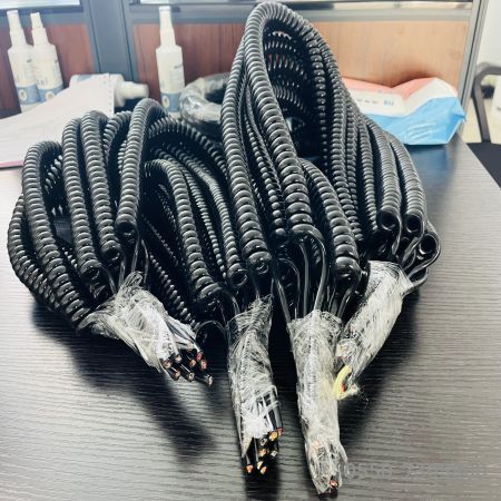 PRU 3*2.5螺旋电缆